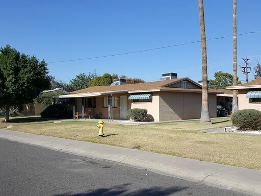 Primary Photo - 1 bed 1 bath with storage unit