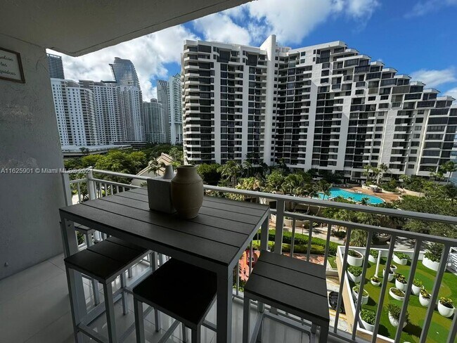 Foto del edificio - 770 Claughton Island Dr