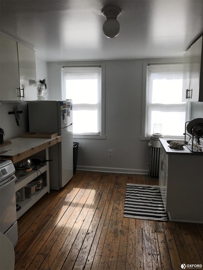 Foto del edificio - 176 Graham Ave