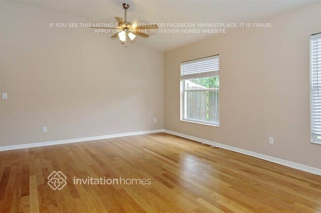 Foto del edificio - 1410 Golden Squirrel Way