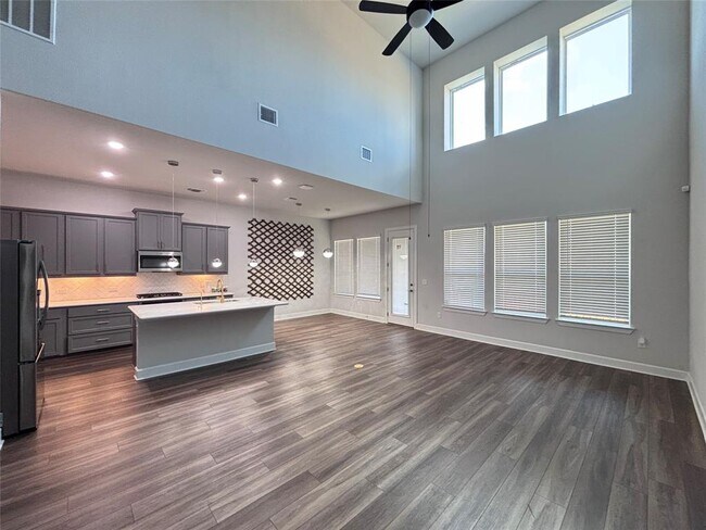 Building Photo - 713 Coppell Ct