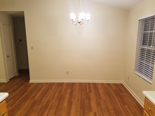 Building Photo - 480 Kerri Anne Dr