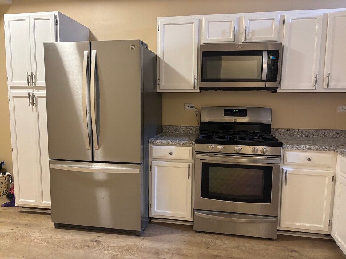 Foto principal - 1741 W 18th Pl