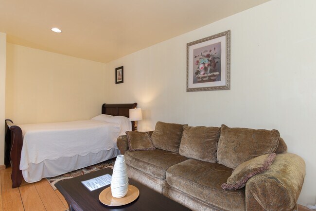 Foto del edificio - 2721 W 82nd Pl