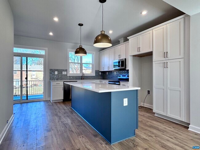 Foto del edificio - 103 Keene Ct