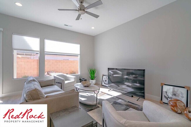 Building Photo - 2 Bedroom Fully Furnished Home In Sun River Community for 55 years and older with a firm 6 Month ...