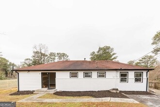 Building Photo - 5022 Fairmont Rd SE