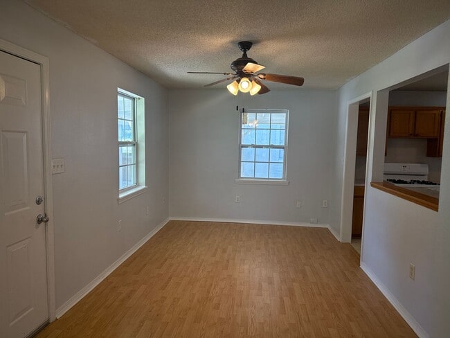 Building Photo - 307 N 19th St