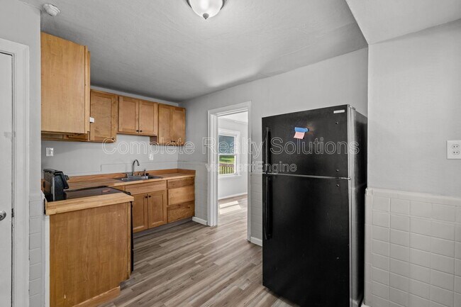 Foto del edificio - 7120 Greenhaven Dr