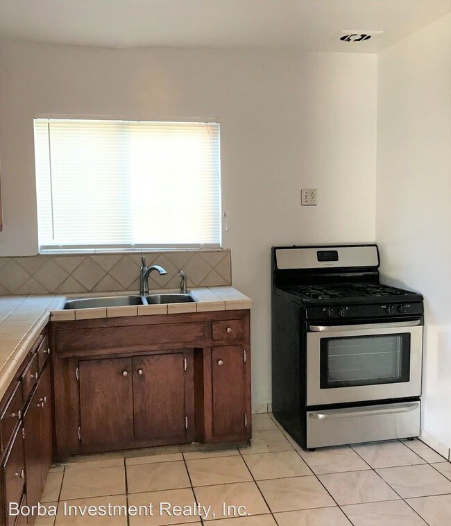 Foto del edificio - 334 E Louise St