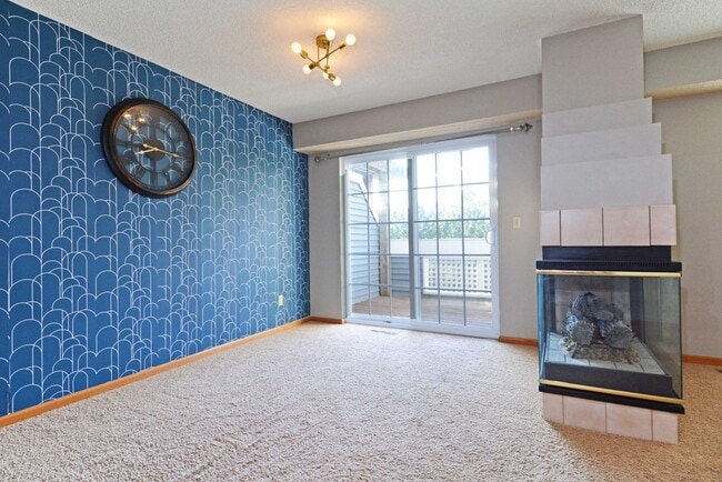 Building Photo - Beautiful 2-Bed 1.5-Bath Available Now in Plymouth!