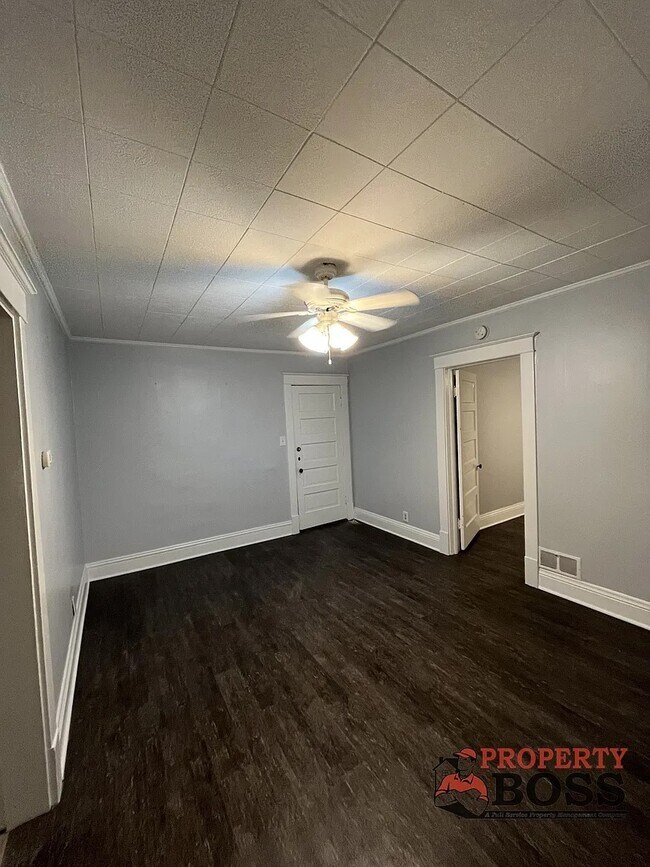 Foto del edificio - 124 E Warren St