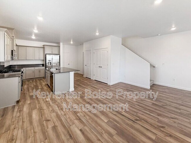 Foto del edificio - 4100 W Cirrus Ln