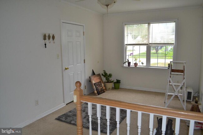 Foto del edificio - 38 Upland Ave