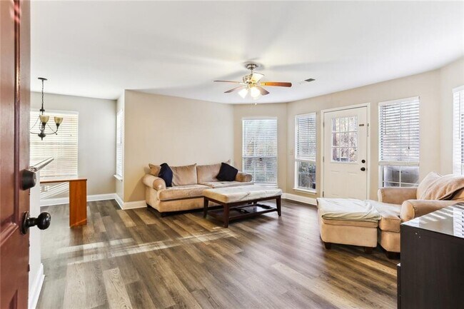 Building Photo - 914 Wentworth Ct