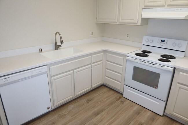 Foto del edificio - 3 Bedrooms, 2 Baths Half-plex in Greenhaven