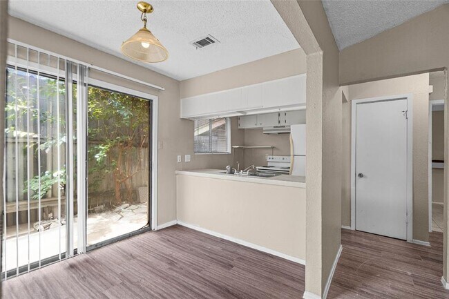 Foto del edificio - 2809 Parker Ln
