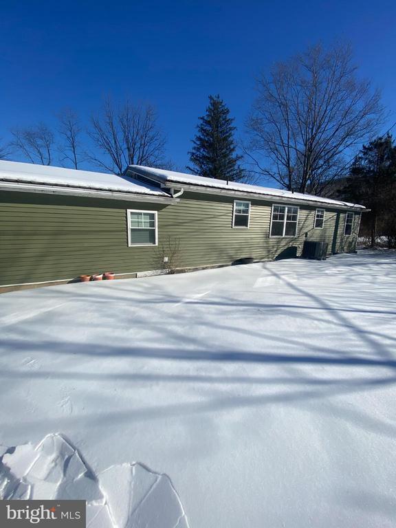 Building Photo - 71 Boddy Ln