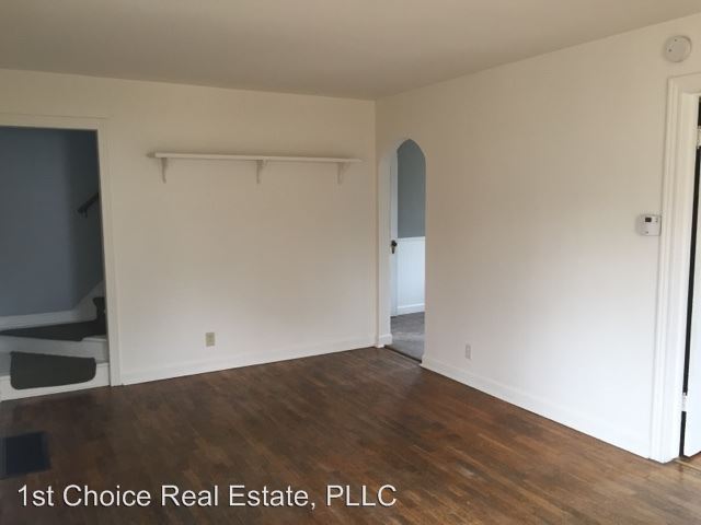 Building Photo - 1200 Bensch St