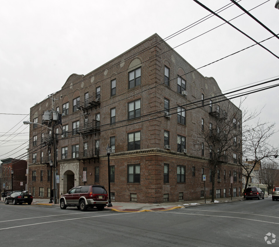 Building Photo - 1009-1015 Central Ave