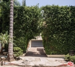 Building Photo - 2030 Laurel Canyon Blvd