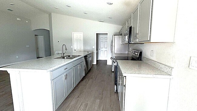 Building Photo - Davenport- 4/2 single family home with 2 car garage!!  Coming Soon!!!