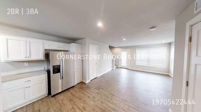 Building Photo - 227 Omnia St