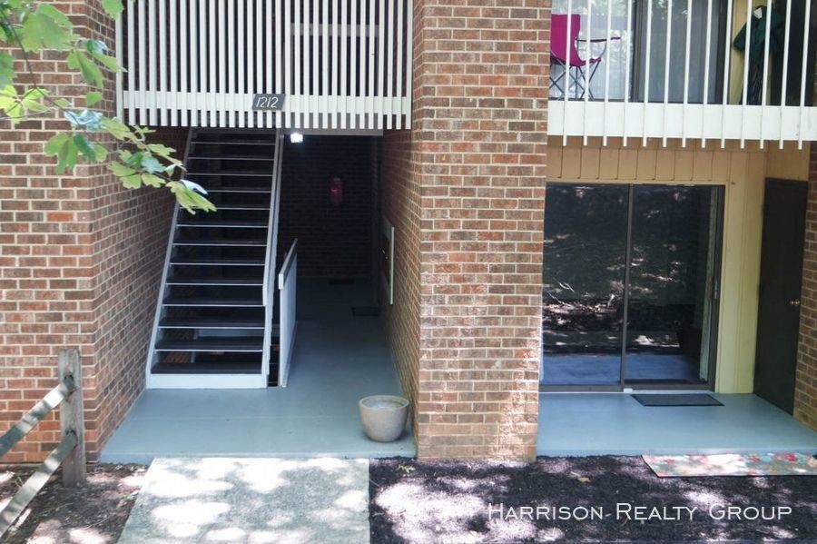 Primary Photo - 1212 Schaub Dr