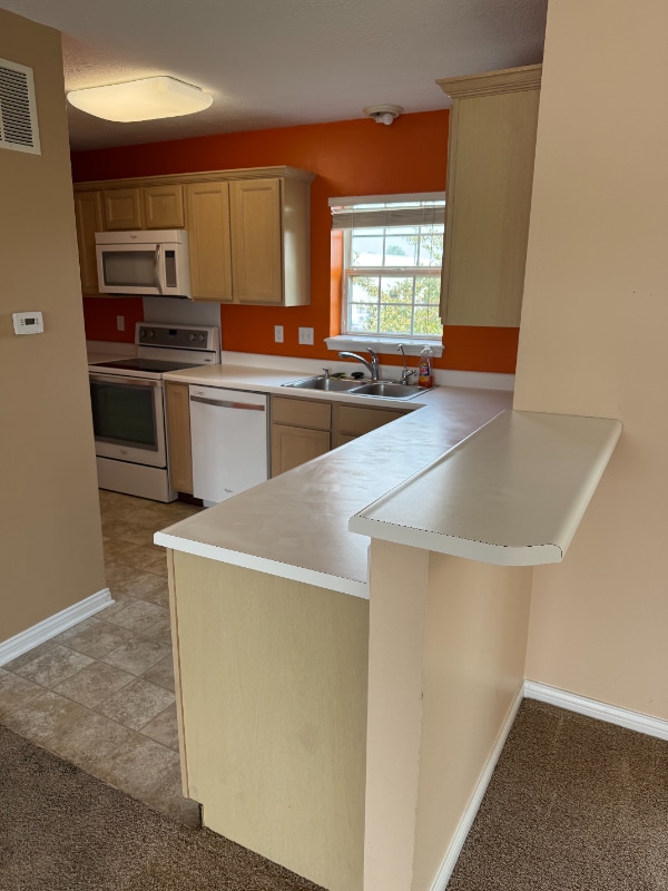 Building Photo - 12650 Ford Dr