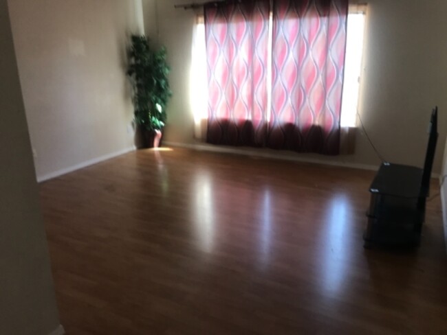 Foto del edificio - 4965 Parkgreen Cir