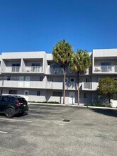 Building Photo - 2690 W 76th St