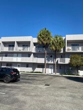 Building Photo - 2690 W 76th St