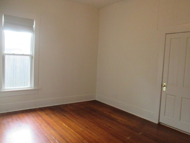 Foto del edificio - 2732 Gordon Ave