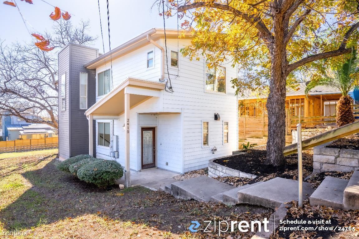 Primary Photo - 3 br, 2.5 bath House - 2415 East 8th Stree...