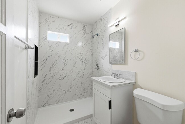 Foto del edificio - 2BR Coastal La Jolla Apartment | Steps to Windansea Beach