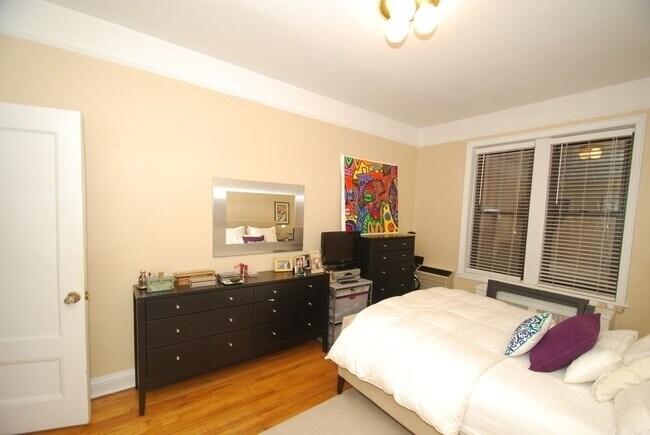 Foto del edificio - 118 E 19th St