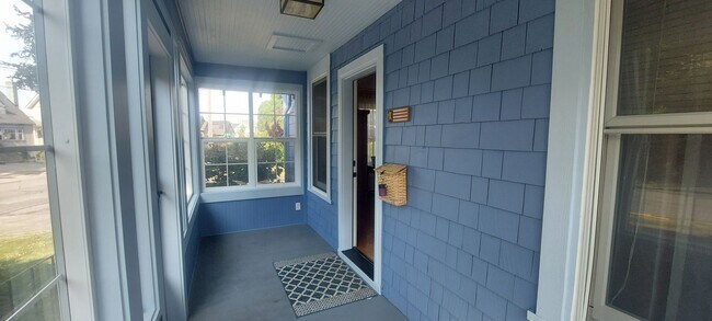 Foto del edificio - 1614 Eldridge Ave