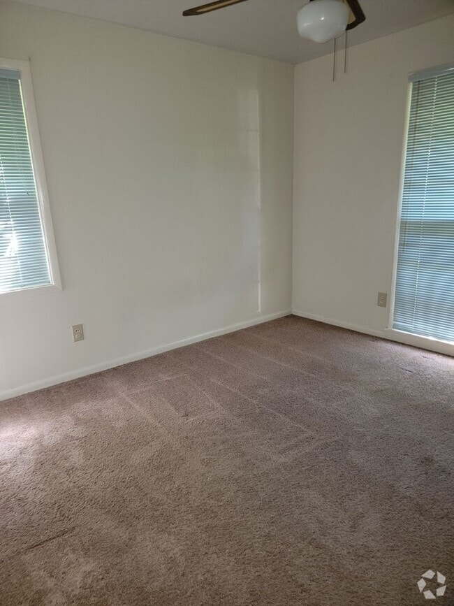 Building Photo - 3524 Reily Ln
