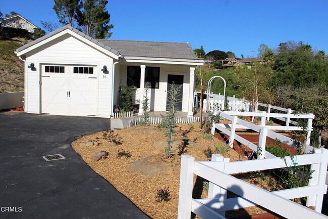 Building Photo - 20 Vientos Rd