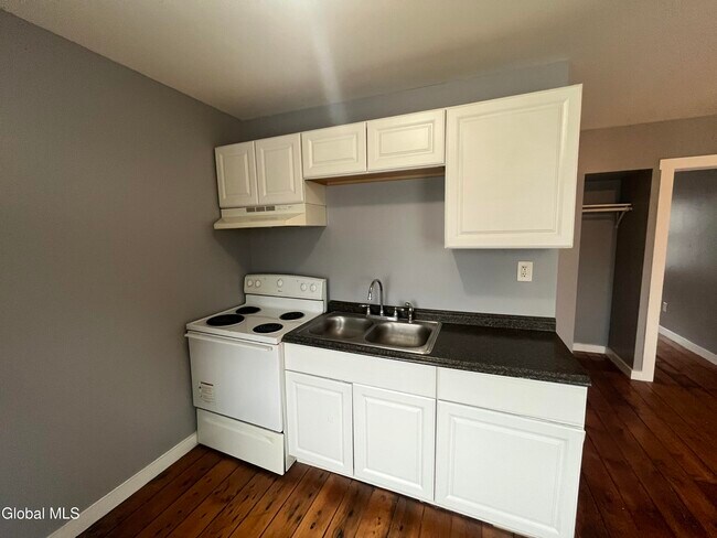 Foto del edificio - 1643 1st St