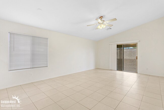 Foto del edificio - Comfortable 3Bdm 2Ba Home in Sun City!