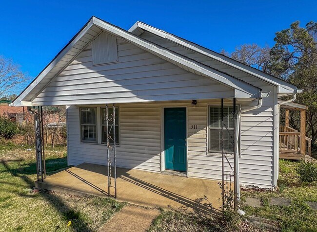 Foto del edificio - Move-In Specials Available! Single-Family ...