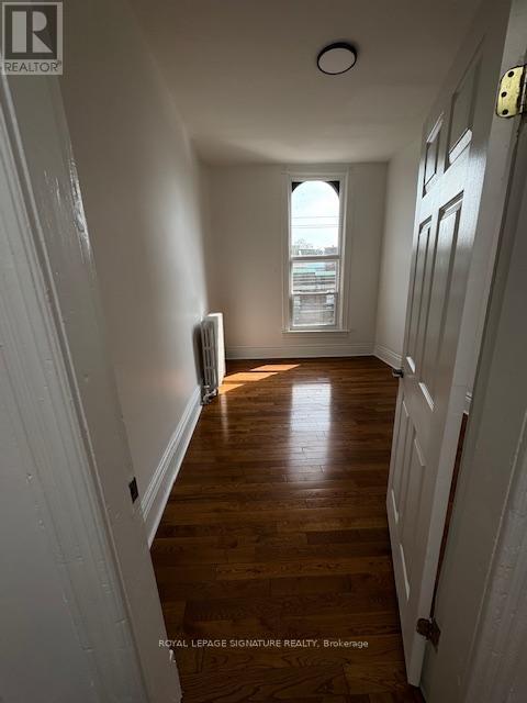 Building Photo - 1380 Queen St W