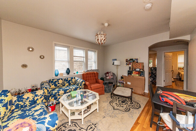 Building Photo - 1524 N Artesian Ave
