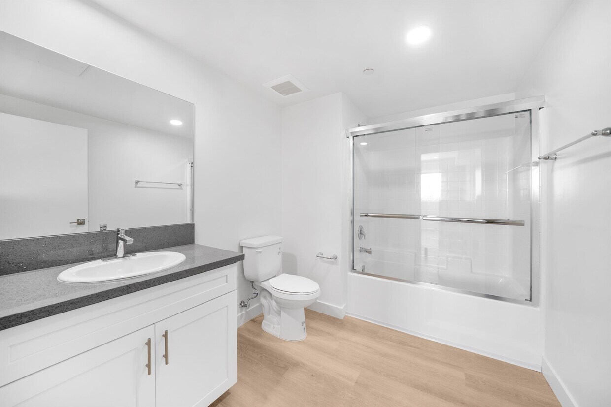 14825 Delano St Unit 406, Los Angeles, CA 91411 Apartment for Rent in