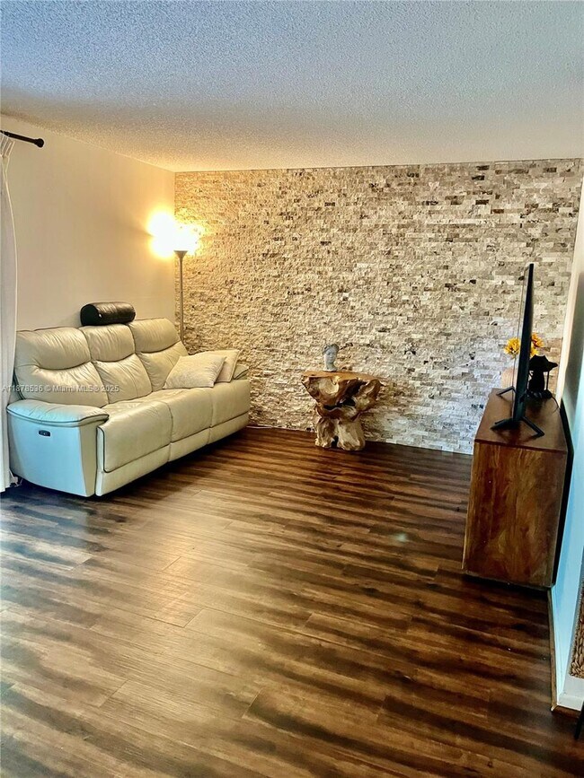 Foto del edificio - 12267 SW 50th St