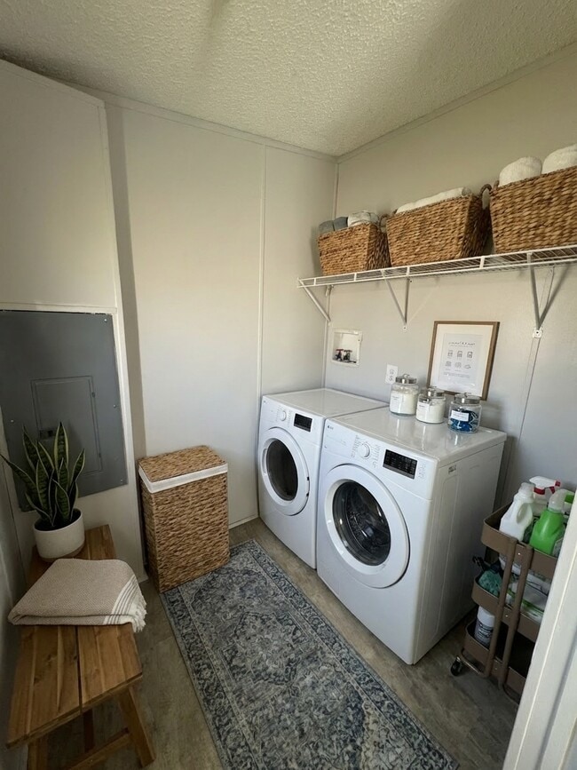 Foto del edificio - 239 N Perkins Ferry Rd