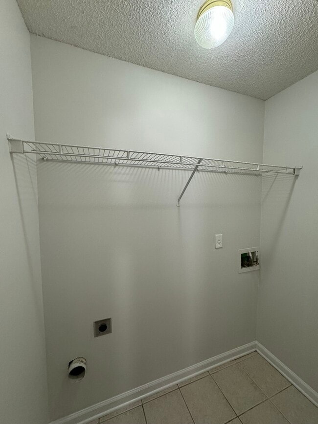 Foto del edificio - 1348 Hazel Crest Ln