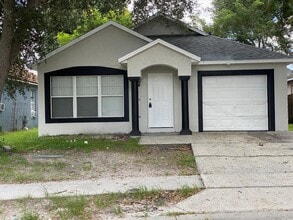 Building Photo - 4029 Kaluga Park St