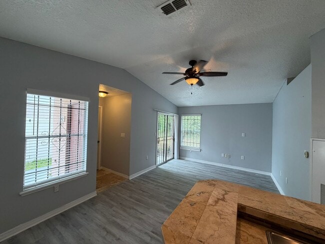 Building Photo - The perfect home waiting for you!